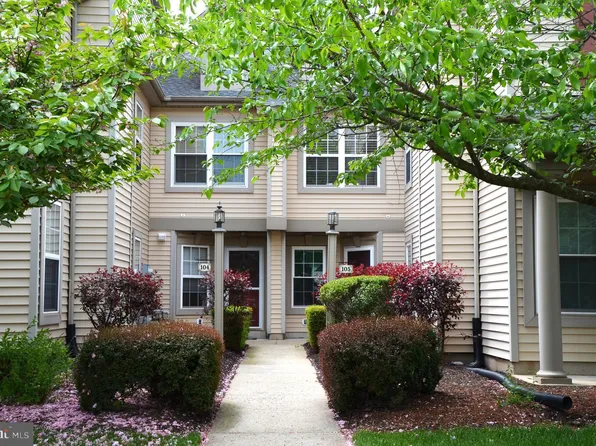 104 Alexander Ct, Warminster, PA 18974
