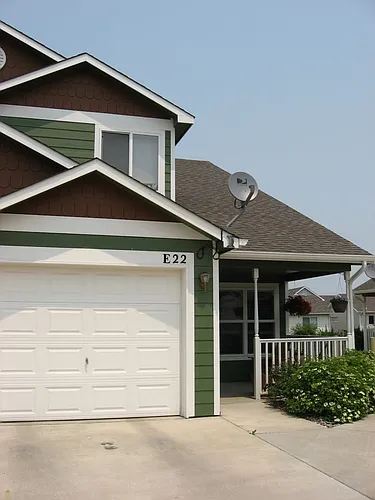 802 Waterglen Dr Photo 1