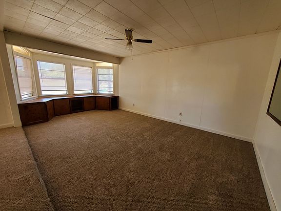 4th image of 2422 N Van Buren St