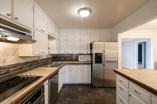 1622 W Britton Rd Photo 1