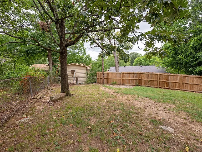 1320 Northpoint Cir — Photo 13