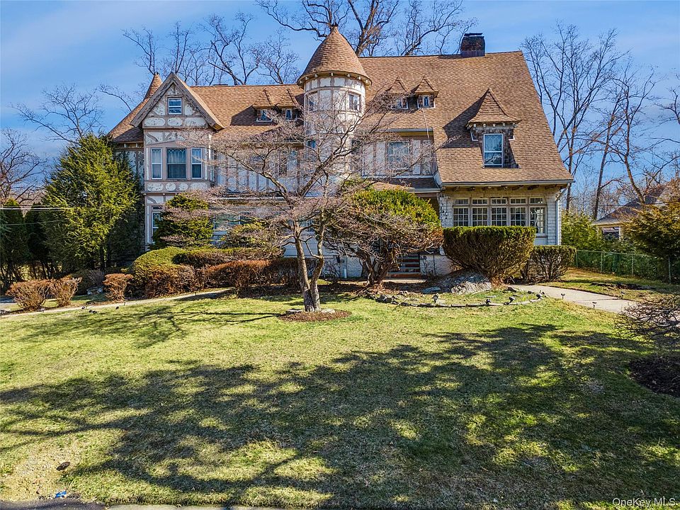 1st image of 7 The Court