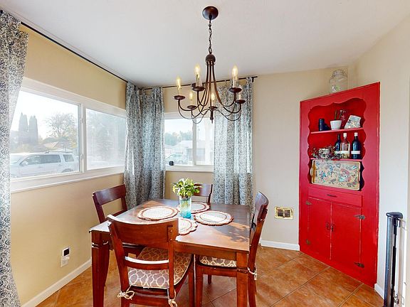 4th image of 708 N Crescent Ave