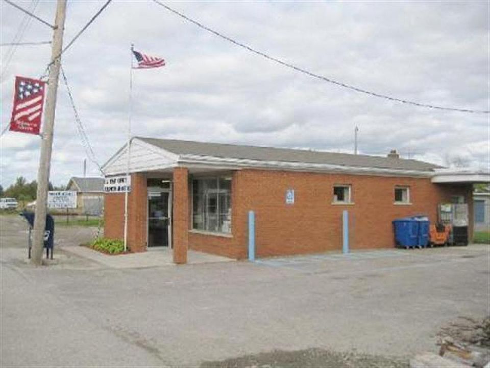 2nd image of 770 Capac Rd