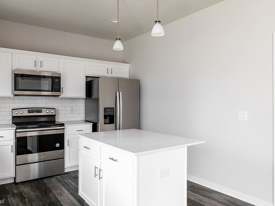 15132 Foxglove Ln-9