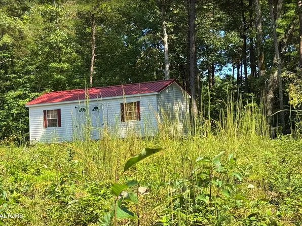 126 Bos Way, Deer Lodge, TN 37726