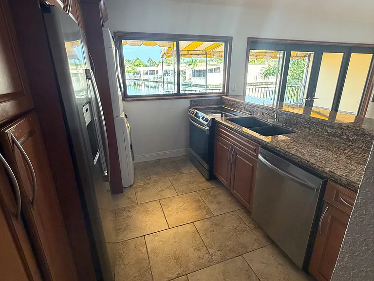 15412 Sharpecroft Dr — Photo 4