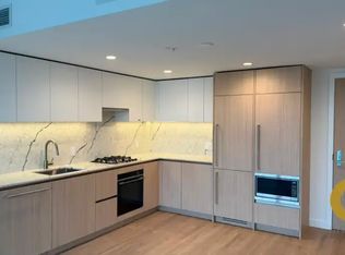 2135 Springer Ave #1A, Burnaby, BC V5B 3N1