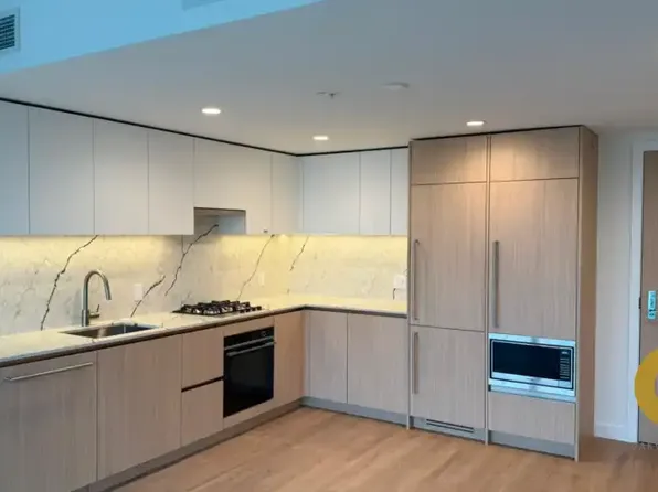 2135 Springer Ave, Burnaby, BC