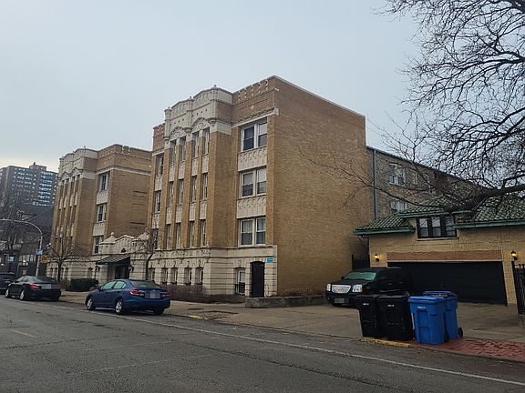 2nd image of 4240 N Clarendon Ave APT 408S