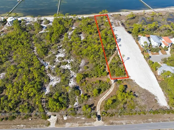 1613 E Gulf Beach Dr, Eastpoint, FL 32328