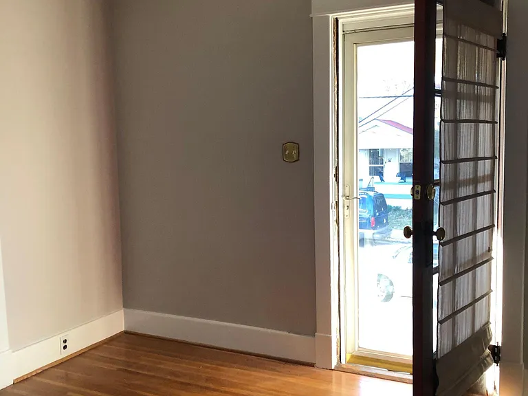 1810 Stevens Ave — Photo 6