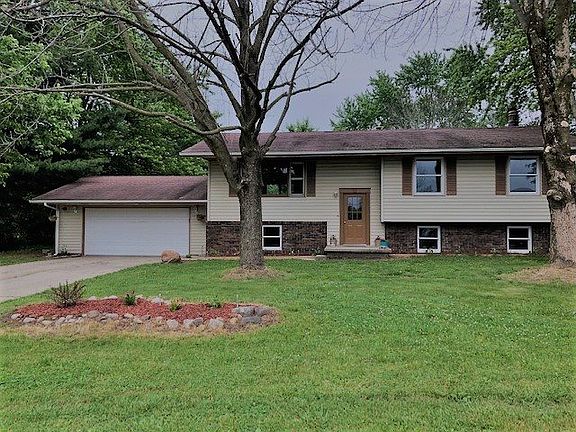 2nd image of 39 Yorkshire Dr