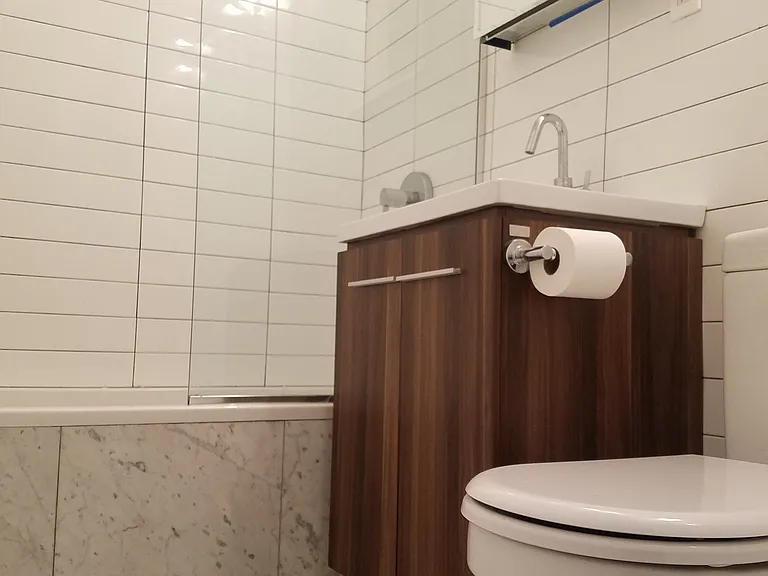 200 E 30th St #9D — Photo 6