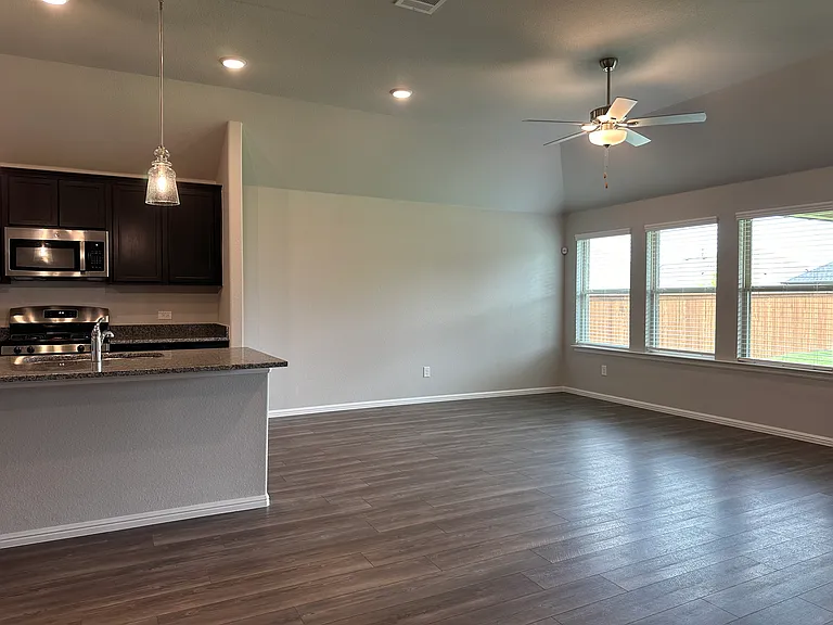 1416 Avalon Ct — Photo 34