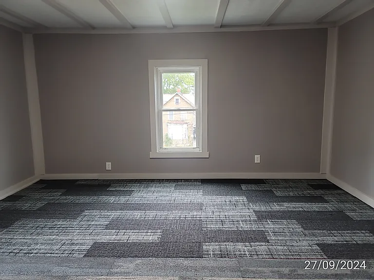 316 W Main St #HOUSE — Photo 6