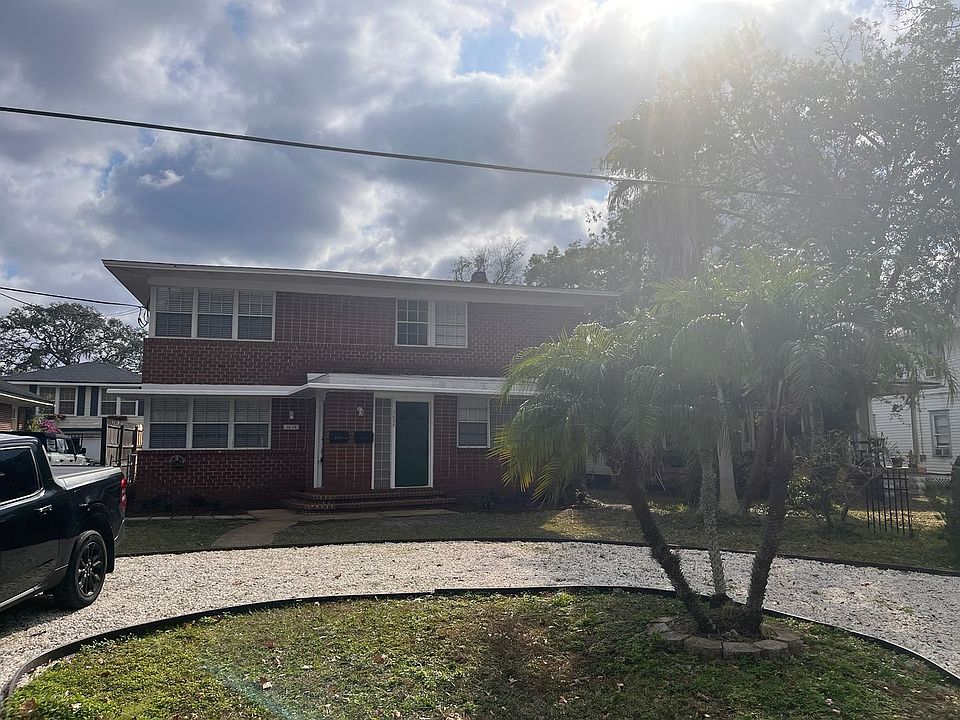 1st image of 3630 Oak St
