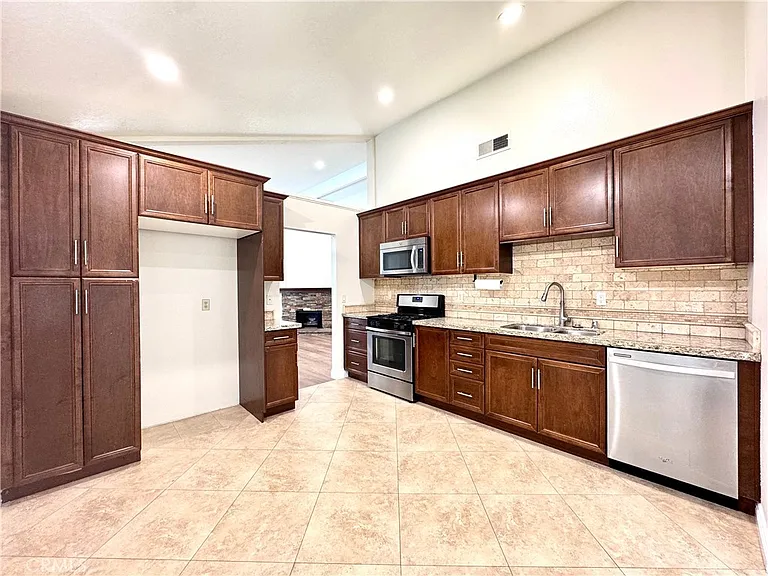 27651 Soltero — Photo 13