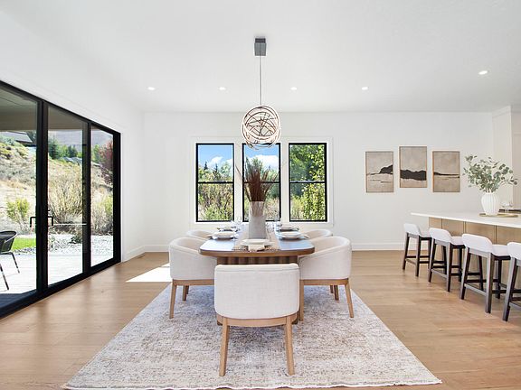 4th image of 246 Mariposa Rd