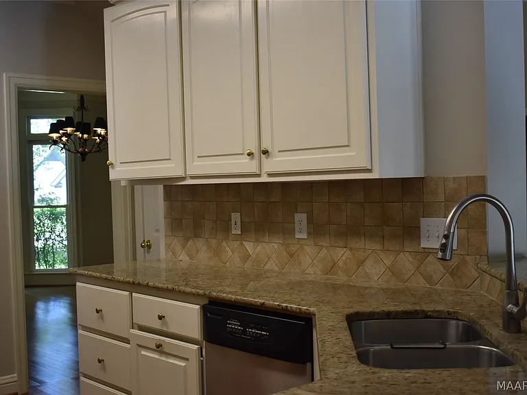 8212 Glynnwood Dr — Photo 15