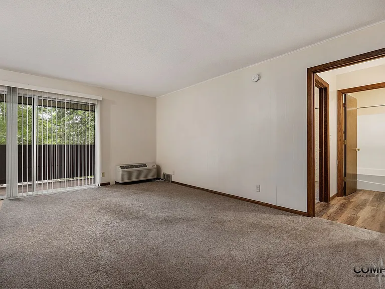 1237 S Dewey St — Photo 18