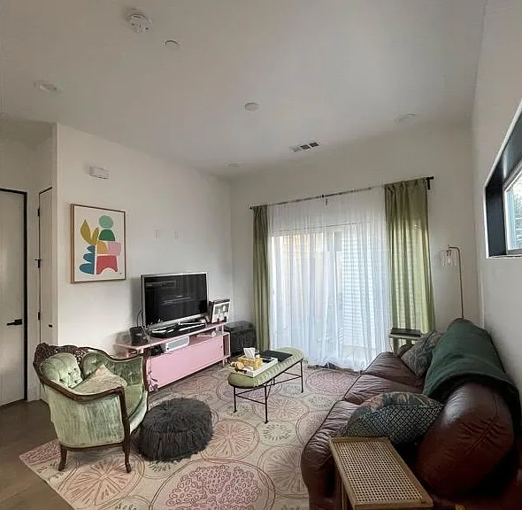 Norman Dr — Photo 2
