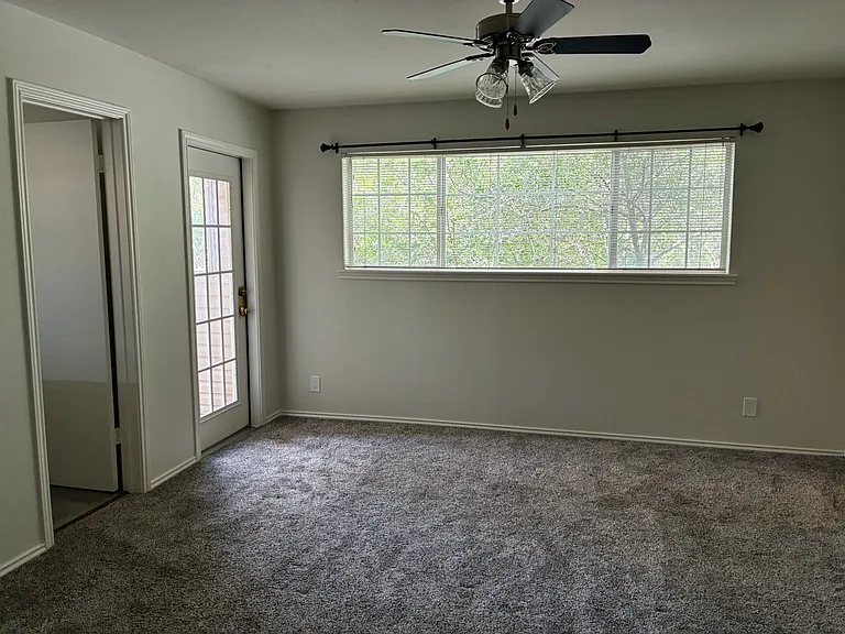 6303 Prospect Ave — Photo 7