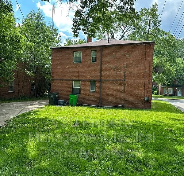 20131 Crystal Ave #UP — Photo 4