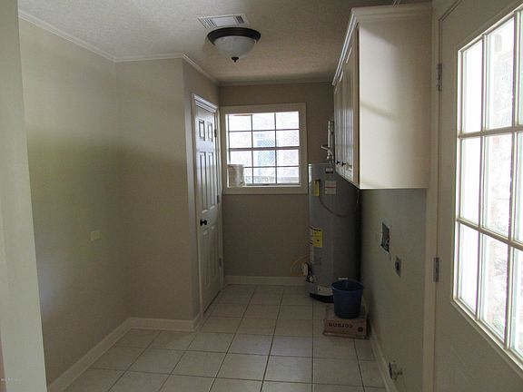 5th image of 106 S Hollingsworth Dr
