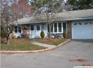 42 Cambridge Cir, Manchester, NJ 08759