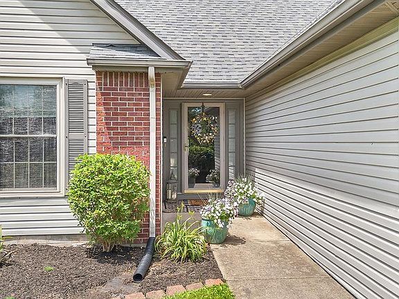 2nd image of 3244 S Southern Oaks Dr