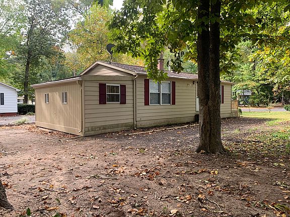 4th image of 23059 Holly Ct