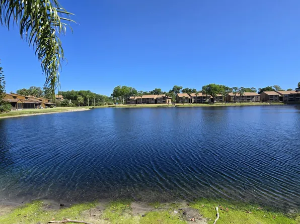 180 E Baywood Sq, Daytona Beach, FL 32119