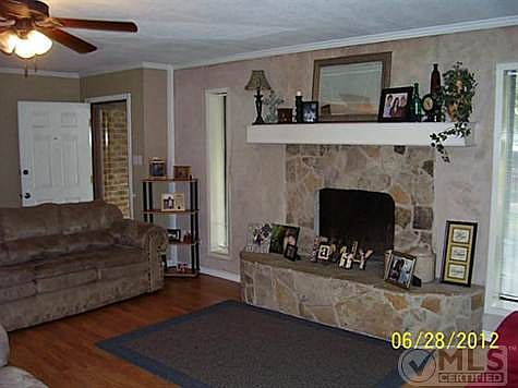 2nd image of 102 Vicksburg Dr