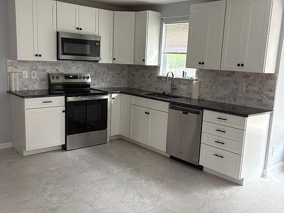 4th image of 8061 Station Rd