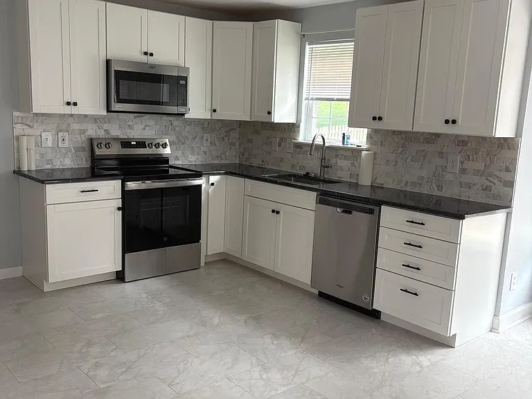 8061 Station Rd — Photo 4
