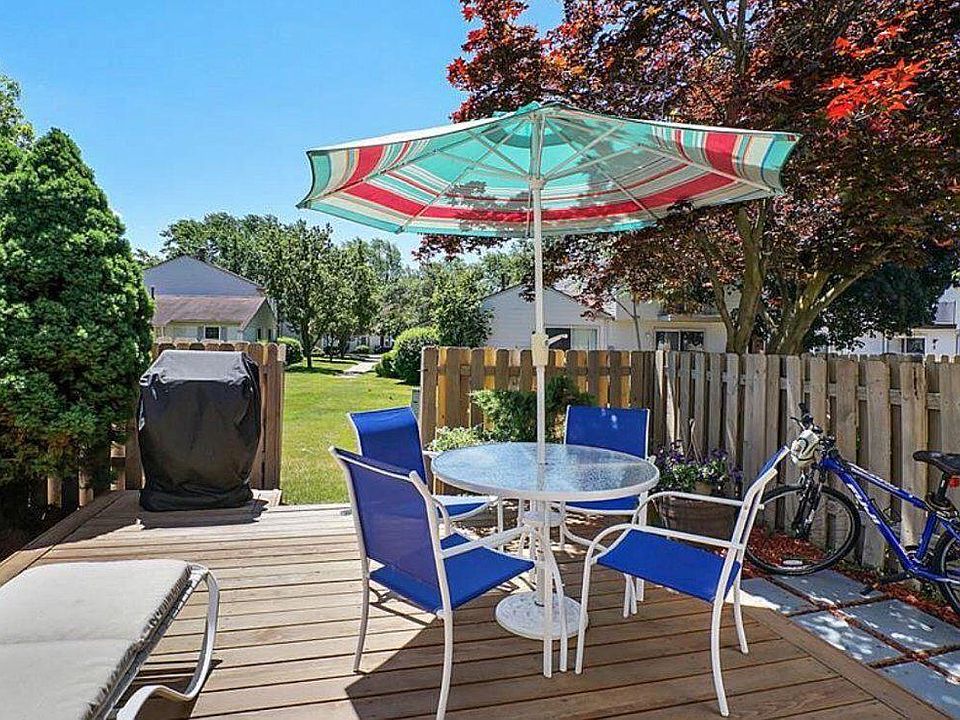 1st image of 24565 Bashian Dr #13