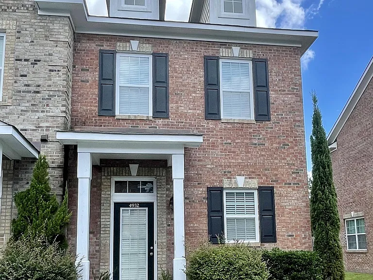 4932 Exton Park Loop — Photo 1