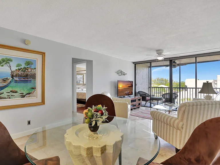 4 Royal Palm Way #6020 — Photo 9