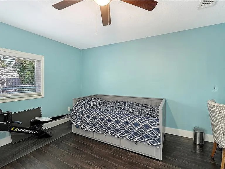 3507 Pinecrest St — Photo 32