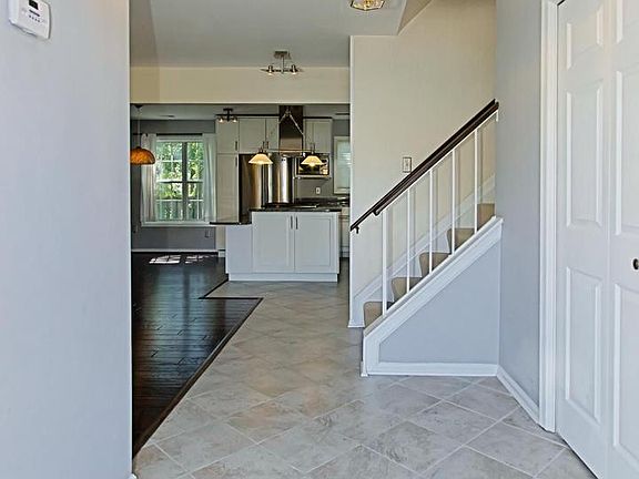 4th image of 6255 Marcy Ct