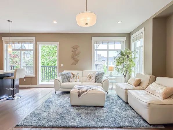 15977 26th Ave #25, Surrey, BC V3Z 2W7
