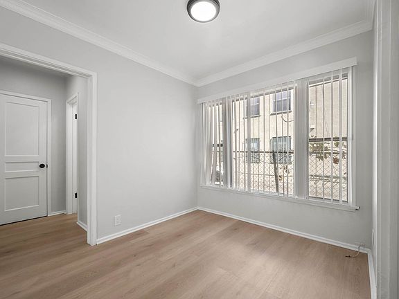 4th image of 2267 W Adams Blvd Unit 1/4