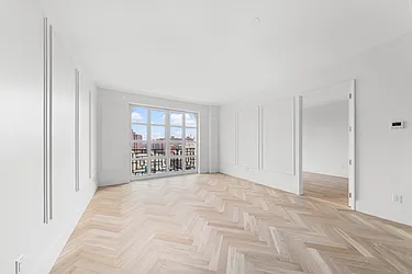 Rented by R New York