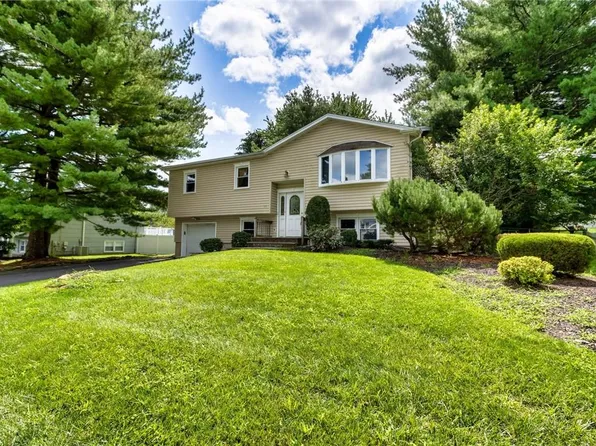 15 Stander Lane, Thiells, NY 10984