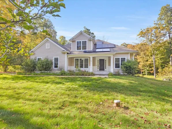 34 Beacon Hill Drive, Mansfield, CT 06268