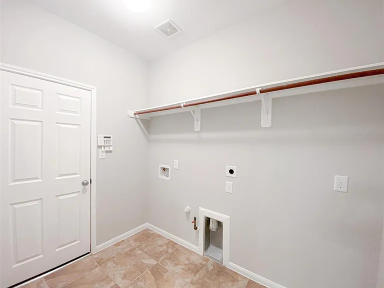 6227 Carnaby Ln — Photo 28