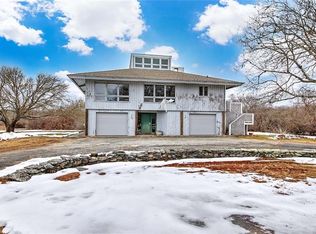 38 Old Bull Ln, Little Compton, RI 02837