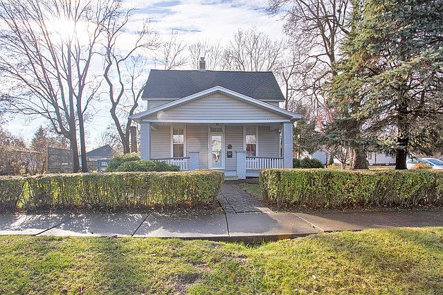 1st image of 637 W Marion St