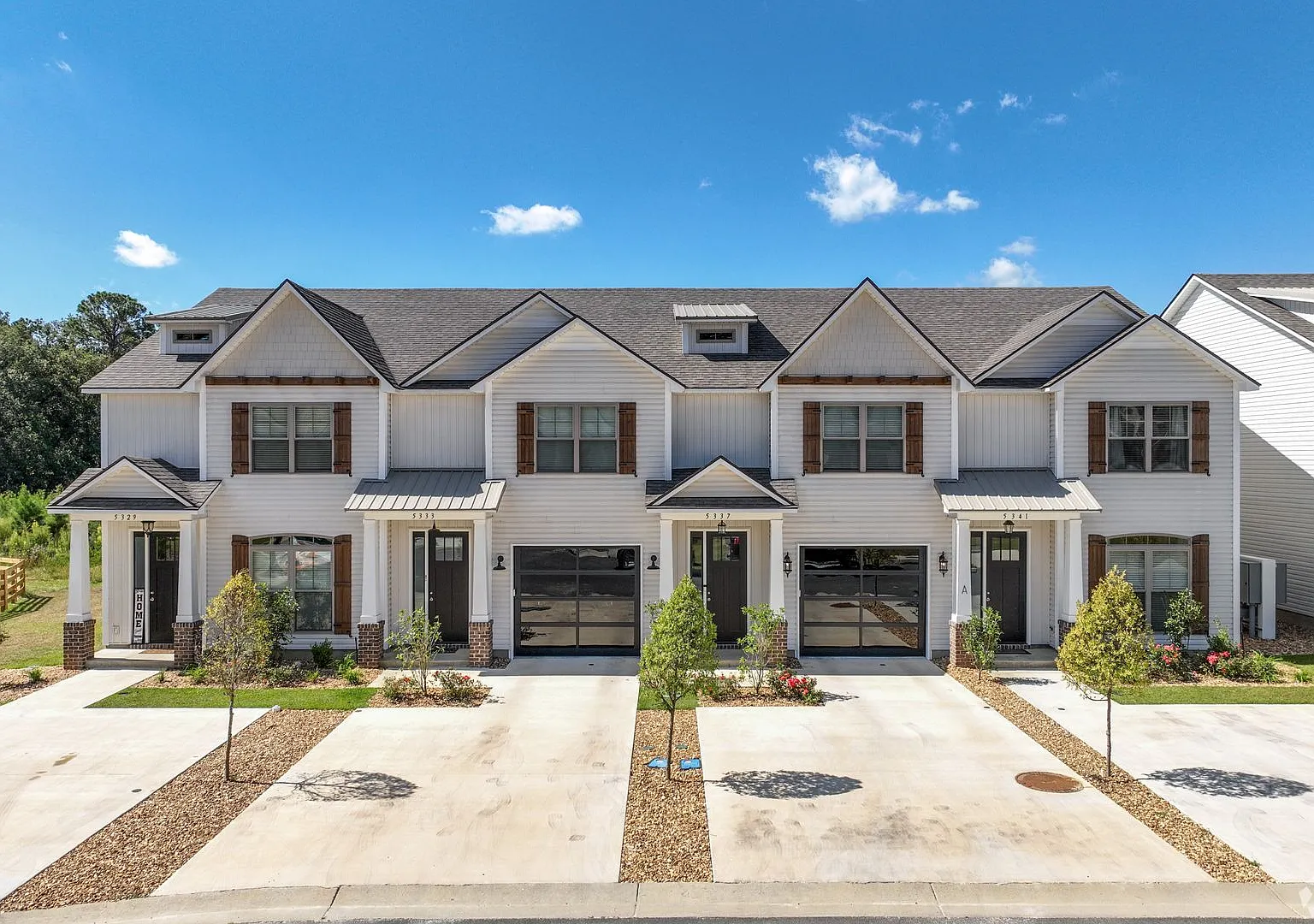 New Construction 4 Bedroom Townhome! — Photo 1